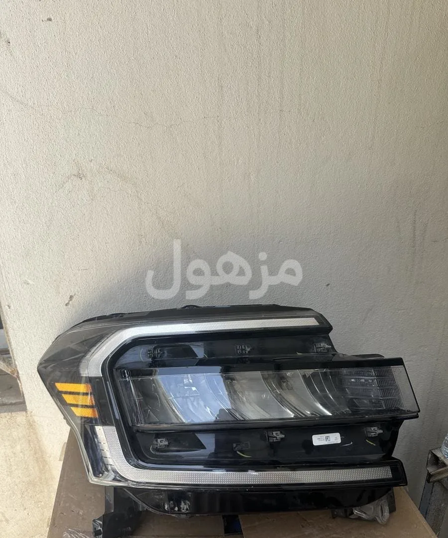 شمعة فورد اكسبديشن يمين اصلي وكاله 2022-2023-2024