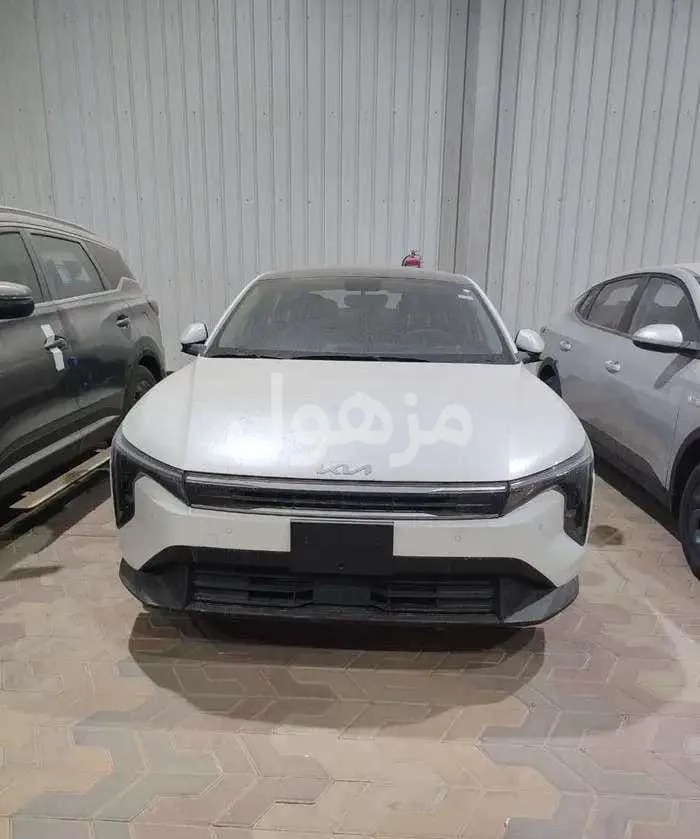 كيا كي 4 2026 نص فل مقاعد جلد شاشة - جدة