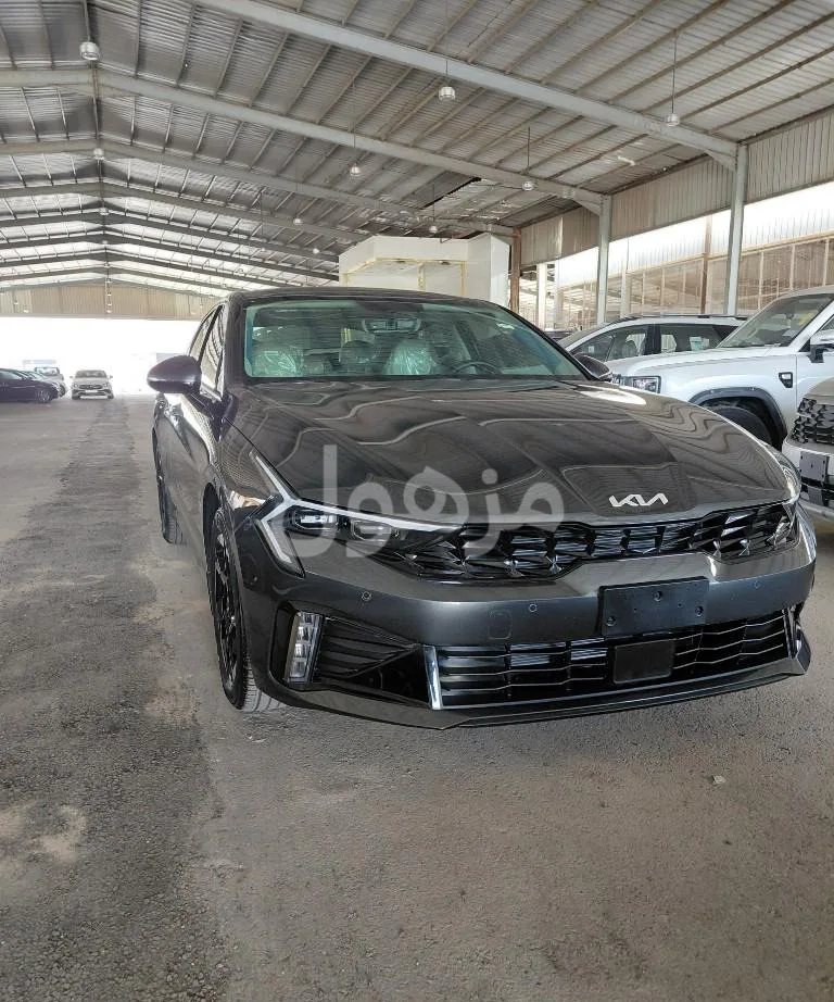 Kia K5 2027, Mid Option, Panoramic Roof, Saudi Import - Jeddah