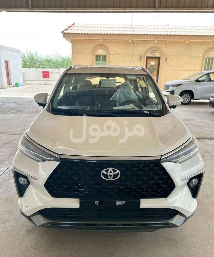 تويوتا فيلوز 2026 GLX جنوط 17 وLED - الدمام