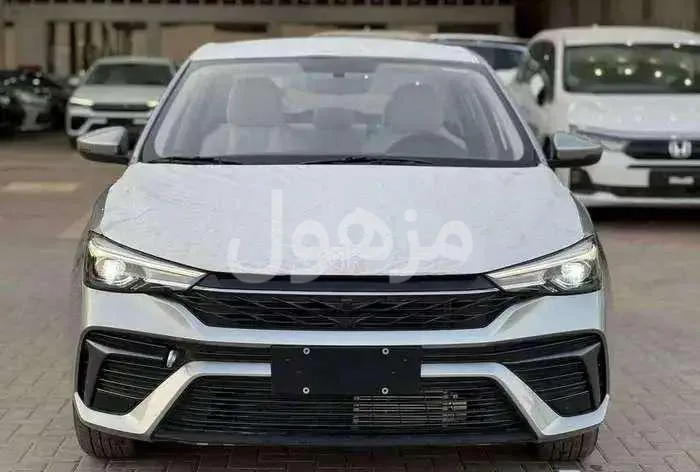 ام جي 5 MG استاندر موديل 2025