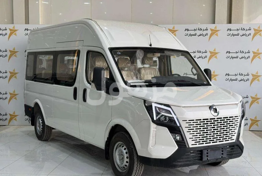 دونج فينج فان 2025 اوتوماتيك شاشة كشافات ارباجات - الرياض