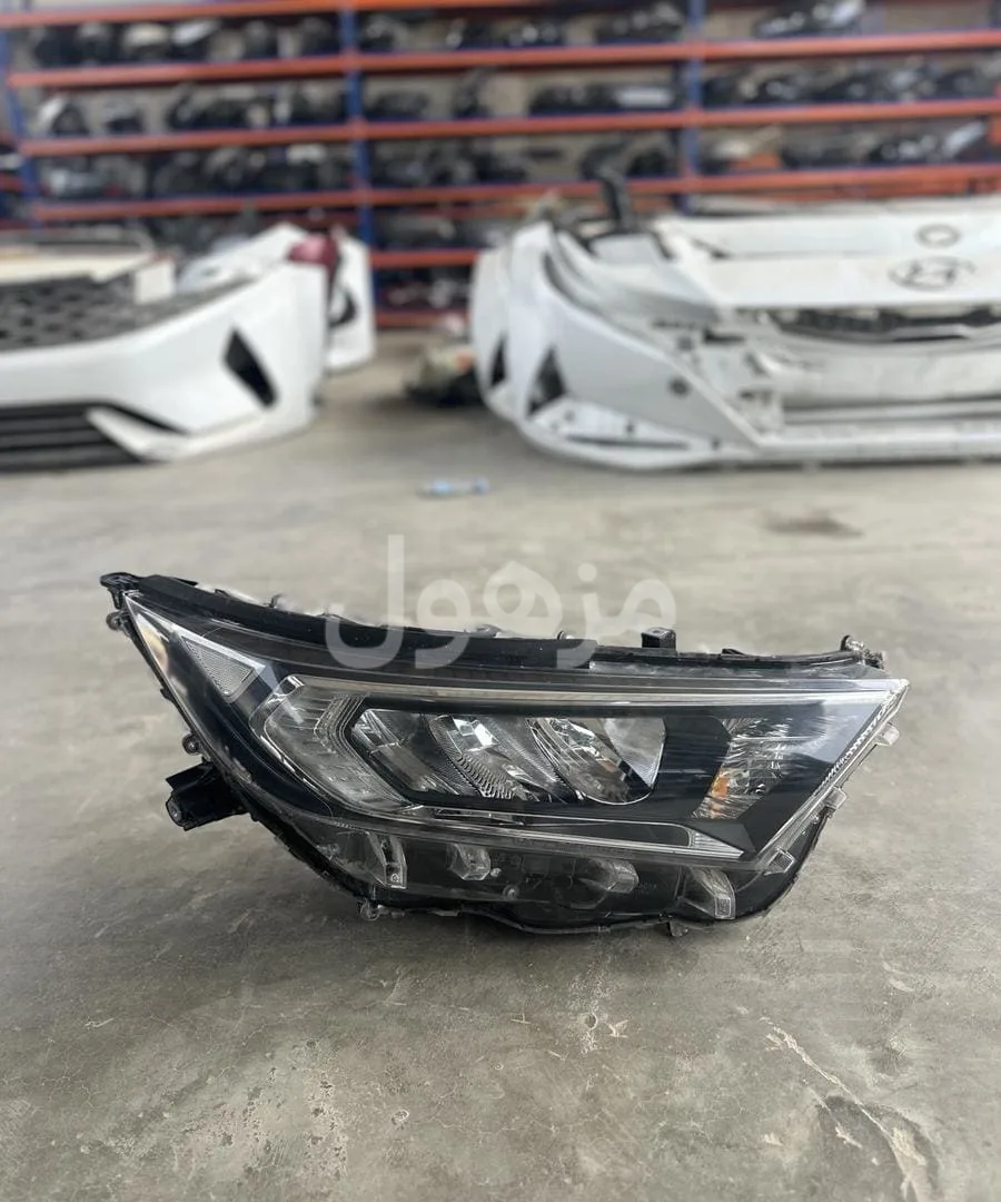 Genuine right RAV4 headlight from the dealer, 2018-2019-2020-2021-2022