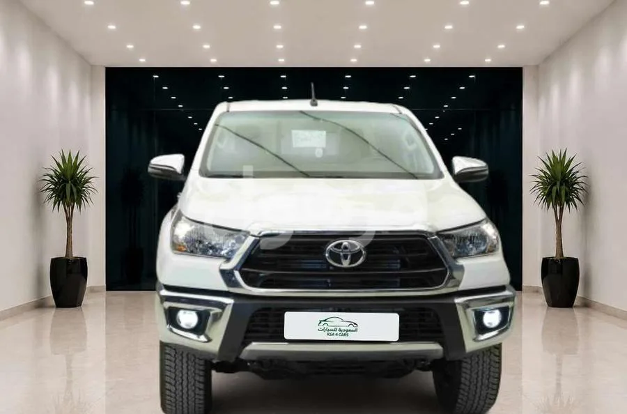 Toyota Hilux 2026, Double Cab, Diesel, 4WD, Diff Lock, Automatic - Riyadh
