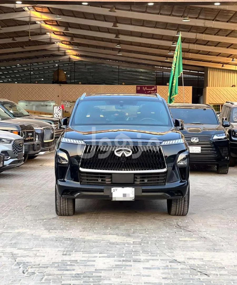 انفنيتي QX80 2025 خليجي اوتوجراف تماتيك - الدمام