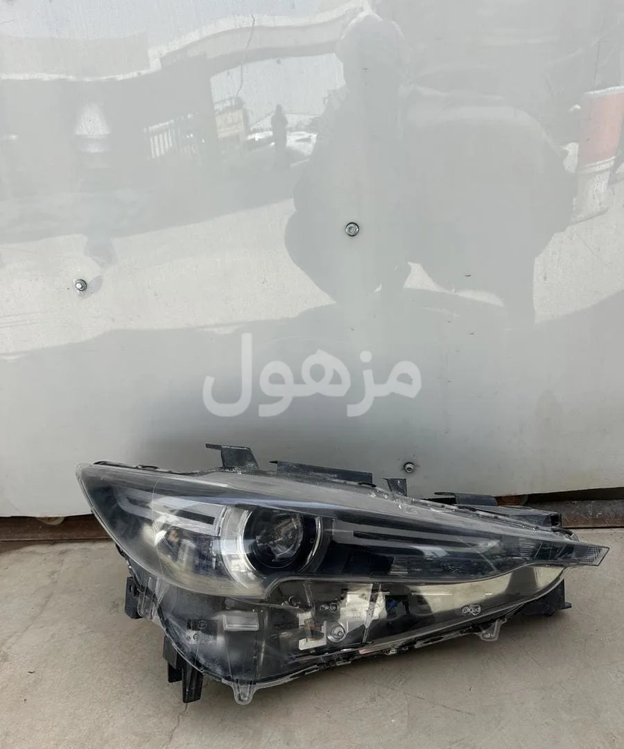 Right Mazda CX headlight - 2019-2020