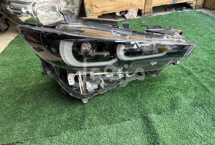 شمعة يمين ويسار موجود مازدا cx52023 فل كامل