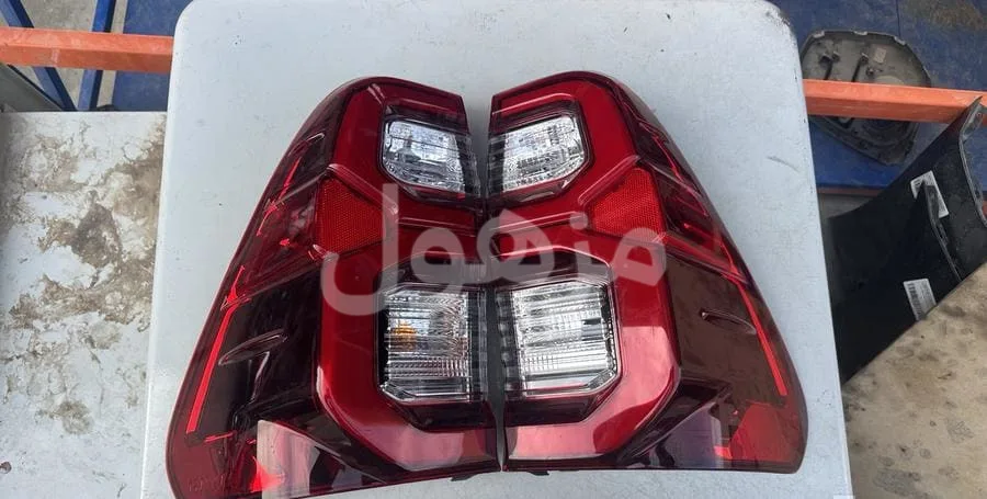 اسطبات هايلوكس دبل 2021-2022-2023-2024-2025-2026 اصلي وكاله
