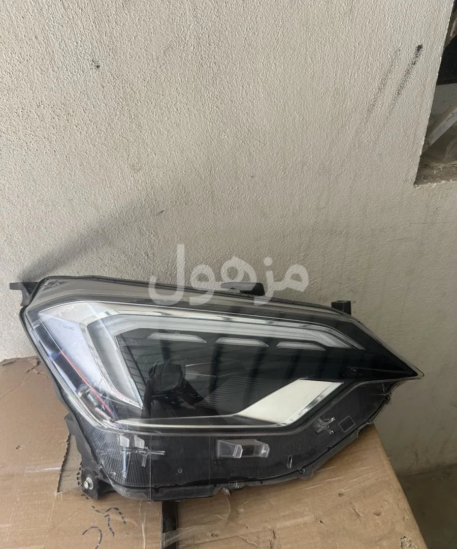 شمعه يمين ايسوزو ديماكس GT اصلي وكاله 2024-2025-2026