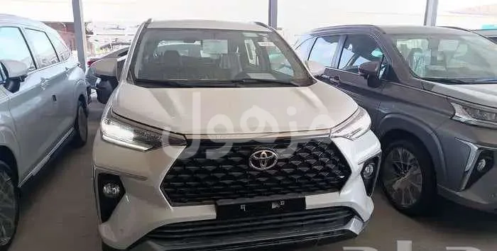 Toyota VELOZ 2025 GLX, 8-inch Screen, Apple CarPlay - Al Khobar
