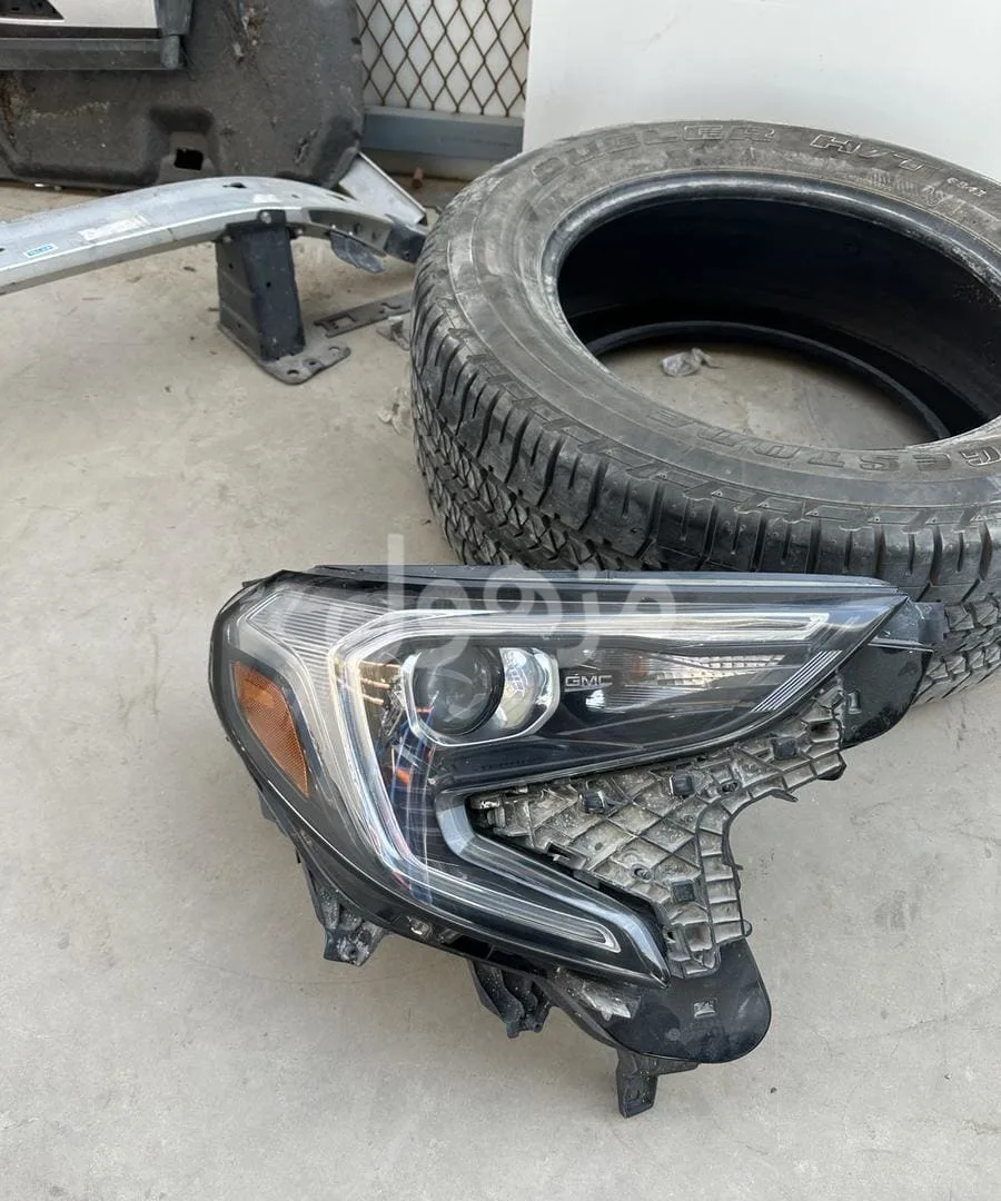 Right headlight for Terrain 2018-2019-2020-2021, original.