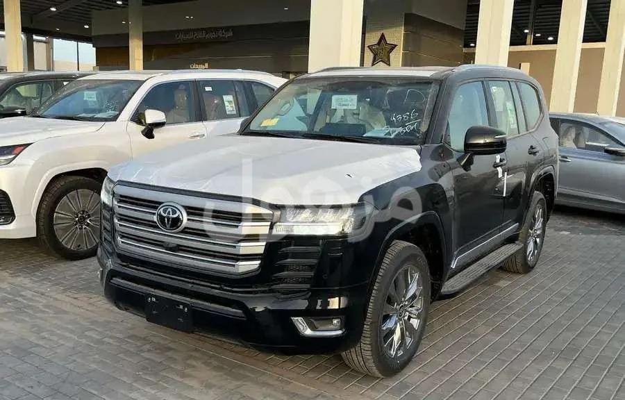 تويوتا لاندكروزر GXR4 2026 فتحة سقف وجنوط 20 - الرياض