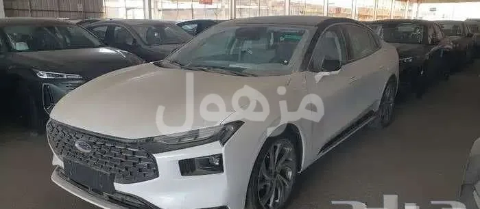 فورد توروس 2026 تيتانيوم بانوراما شاشة وسطية - جدة