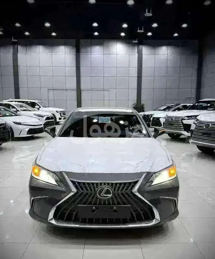 Lexus ES 2025, Agency New, Sunroof - Riyadh