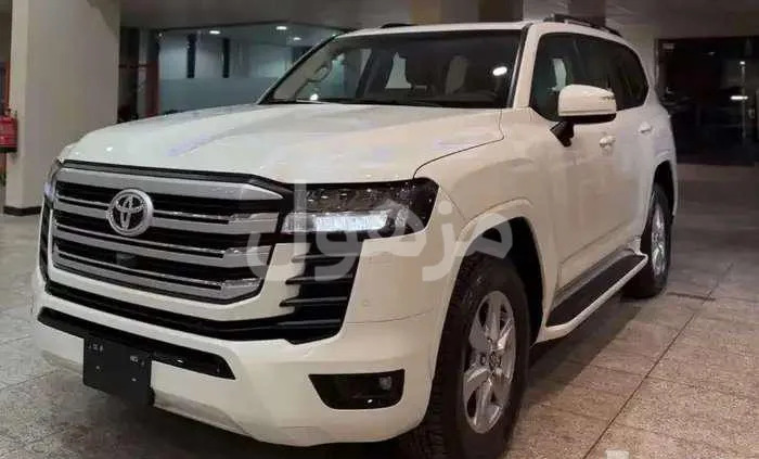 Toyota Land Cruiser GXR2 2026, 4WD with Low and High Range - Jeddah