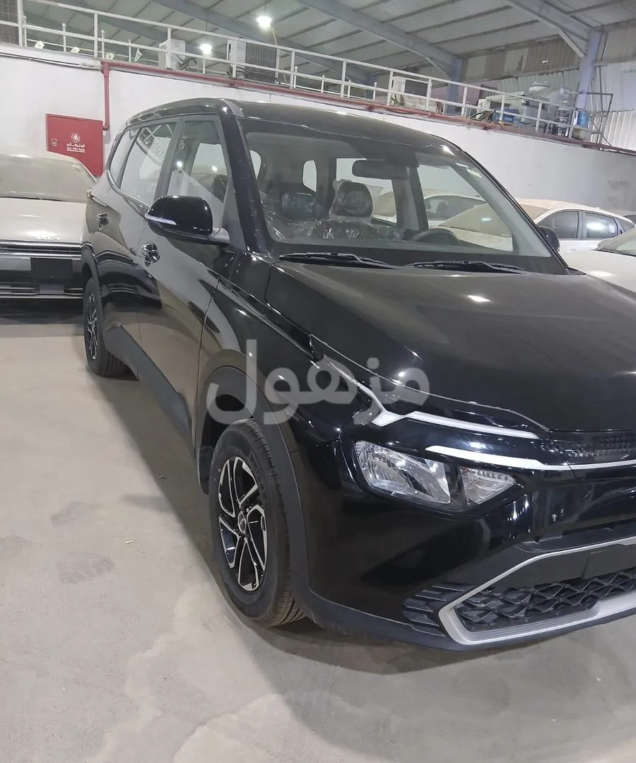 Kia Cairns 2025, Standard Plus, Screen and Camera - Jeddah