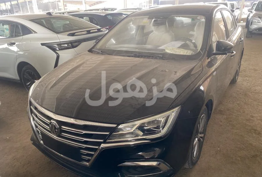 ام جي 5 فل كامل الشكل القديم موديل 2024 كاش وبنك