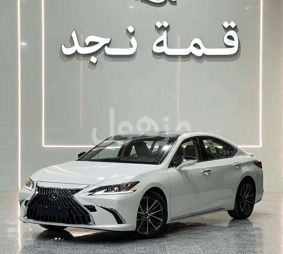 Lexus ES350 2025, New, Panoramic Roof, GCC Spec, Automatic - Riyadh