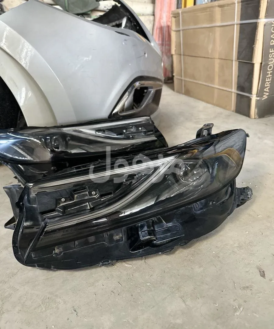 Camry 2025 lights original from the dealer