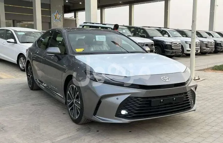 Toyota Camry 2026, Zero Mileage, Sunroof, 17 Inch Rims - Riyadh