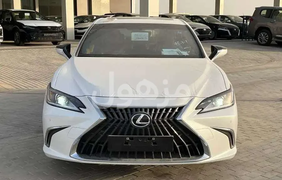 لكزس ES250 ستاندر 2025