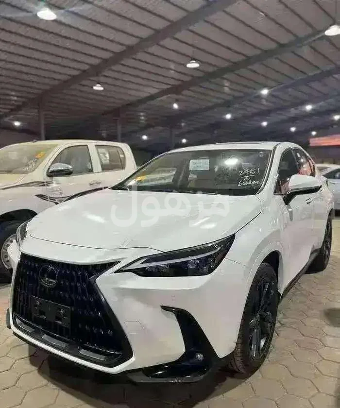 لكزس NX 2026 جديد فتحة سقف كهربائية بنزين - جدة
