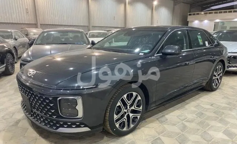 Hyundai Azera Premium 2026, Brand New - Dammam