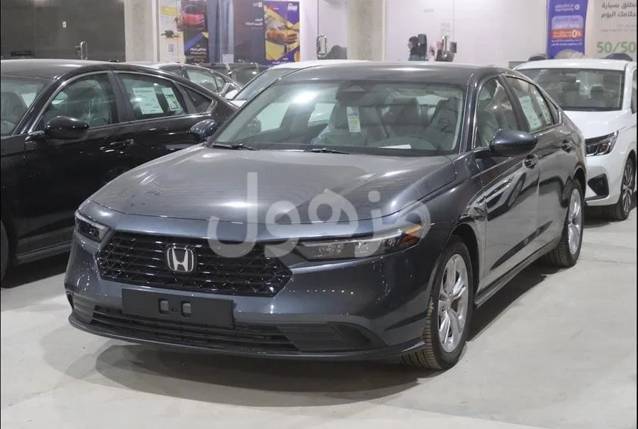 هوندا اكورد LX 2025 ستاندرد قير أوتوماتيك بنزين - الدمام