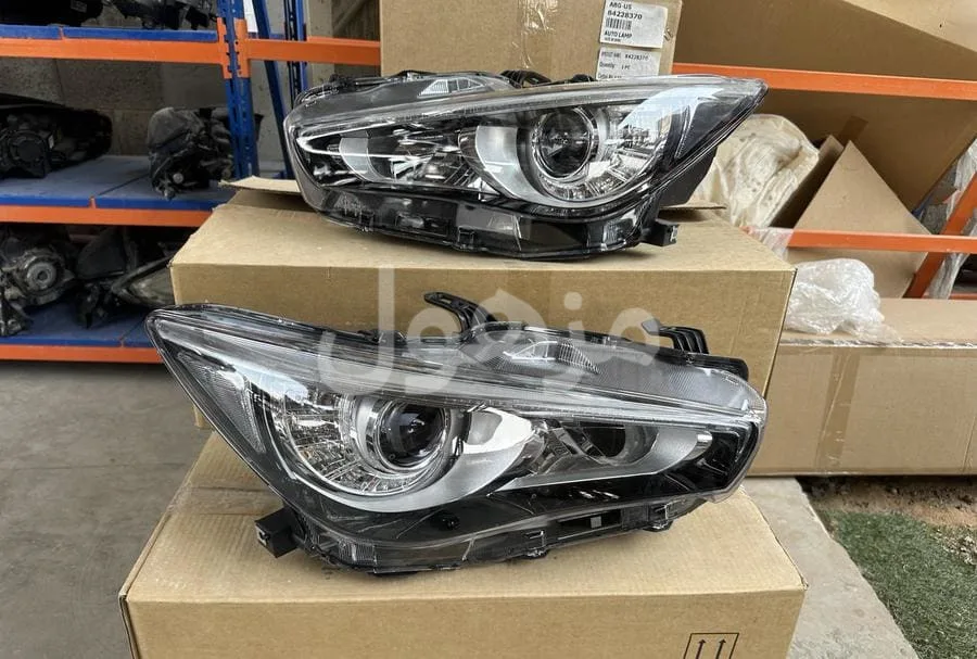 Infiniti Q lights 2022-2023