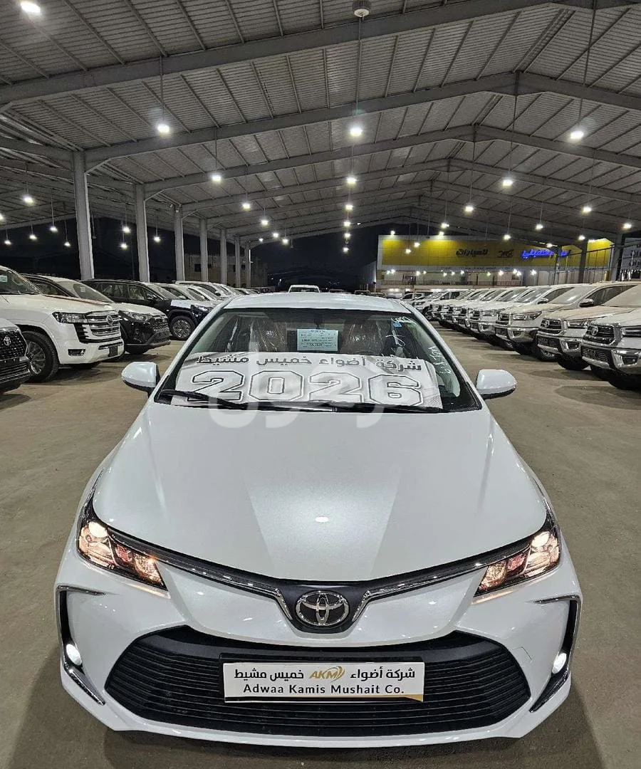 Toyota Corolla 2.0 automatic installments 2026 and cash.