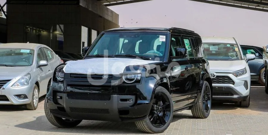 Land Rover Defender X-Dynamic P400 HSE 2026, all systems working.