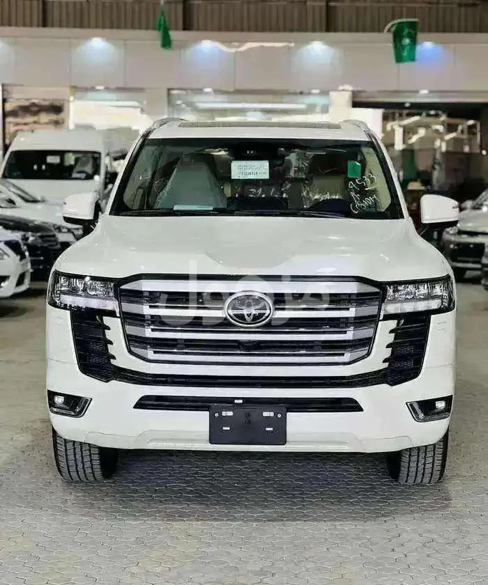 تويوتا لاندكروزر 2026 GXR4 ثلاجة ومقاعد جلد - الرياض