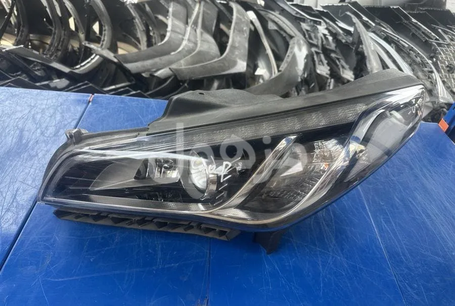 Left headlight for Sonata diesel 2016-2017, original from the dealer.