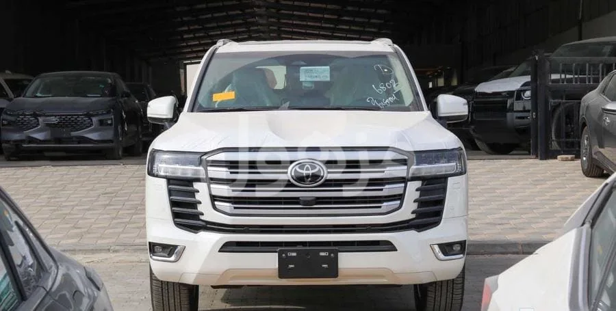 Toyota Land Cruiser 2026, Screens, Cool Box, CarPlay - Riyadh