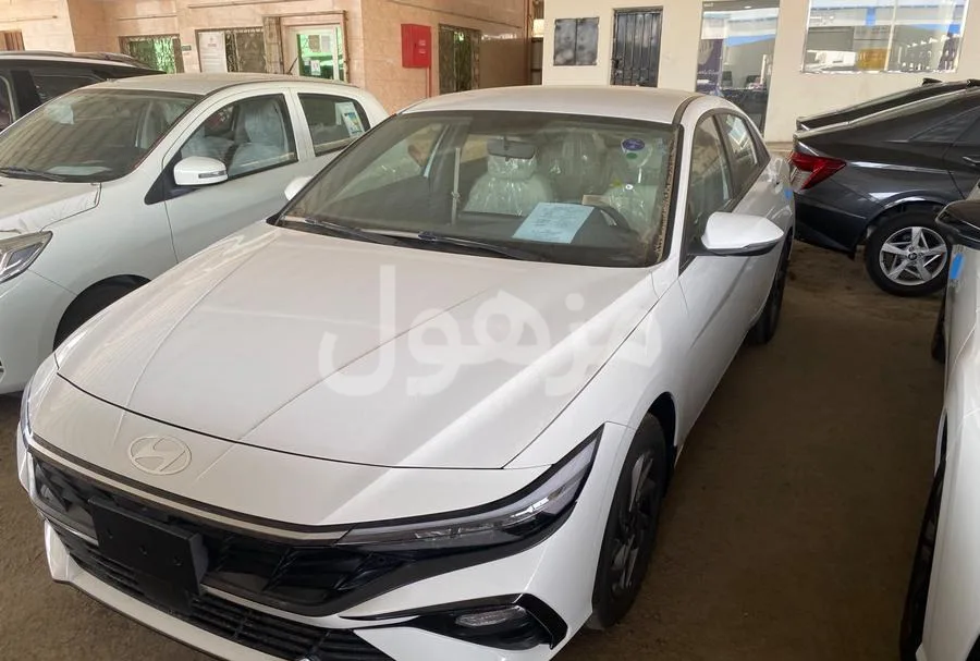Hyundai Elantra 2026 Smart, Al Naghi Import - Jeddah