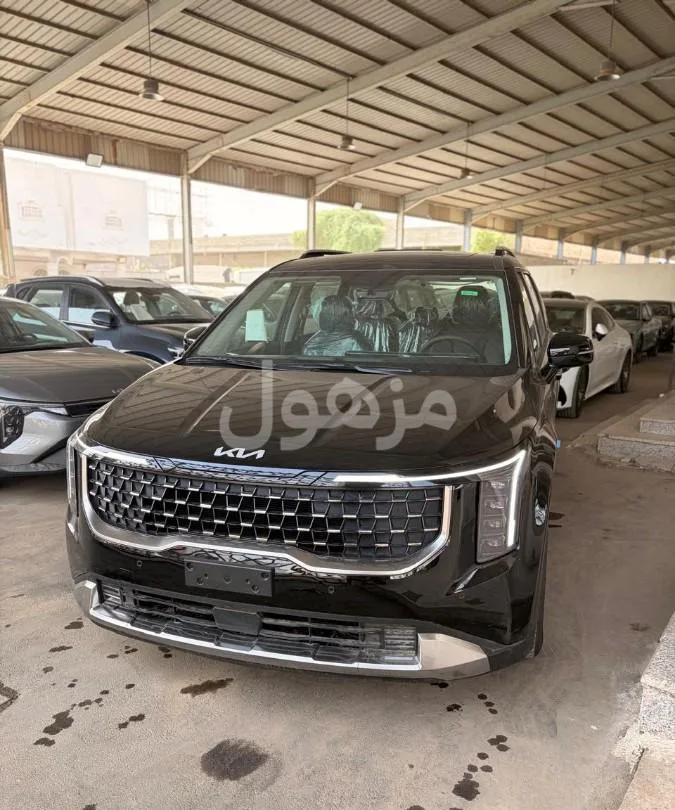 Kia Carnival GLS mid option 2026
