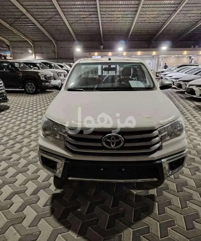 تويوتا هايلوكس 2026 غمارتين اوتوماتيك شاشة وكاميرا خلفية - الرياض