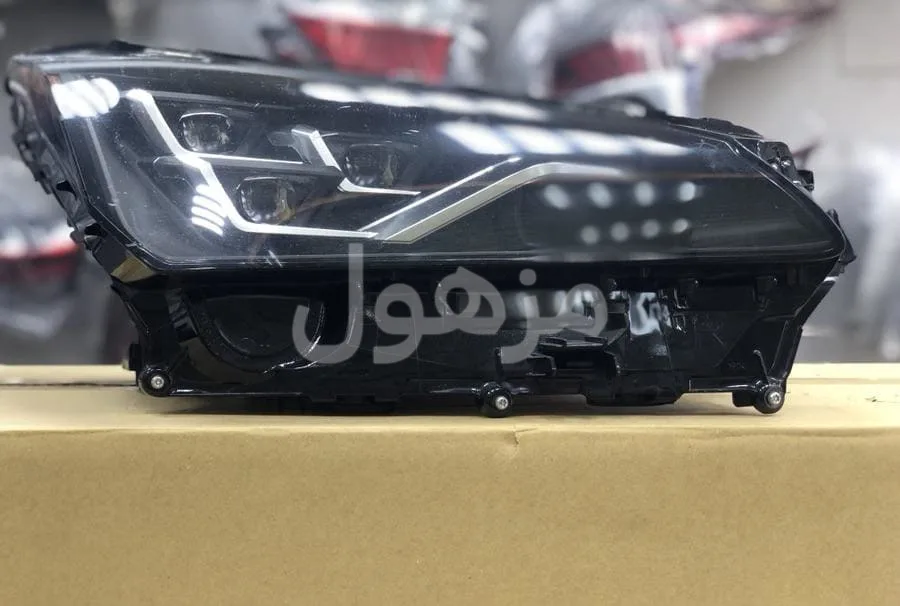 شمعه لكزس يمين NX 2018 ثلاث عدسات