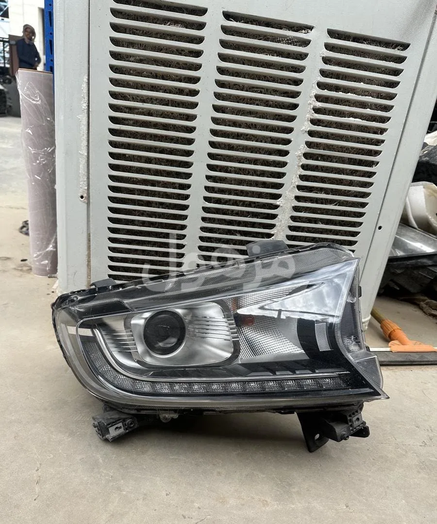 Right headlight for Haval Great Wall 7, original from the dealer, 2019-2026.