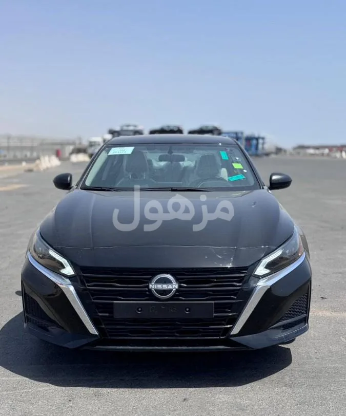 Nissan Altima standard 2026 special prices for cash and financing, all colours