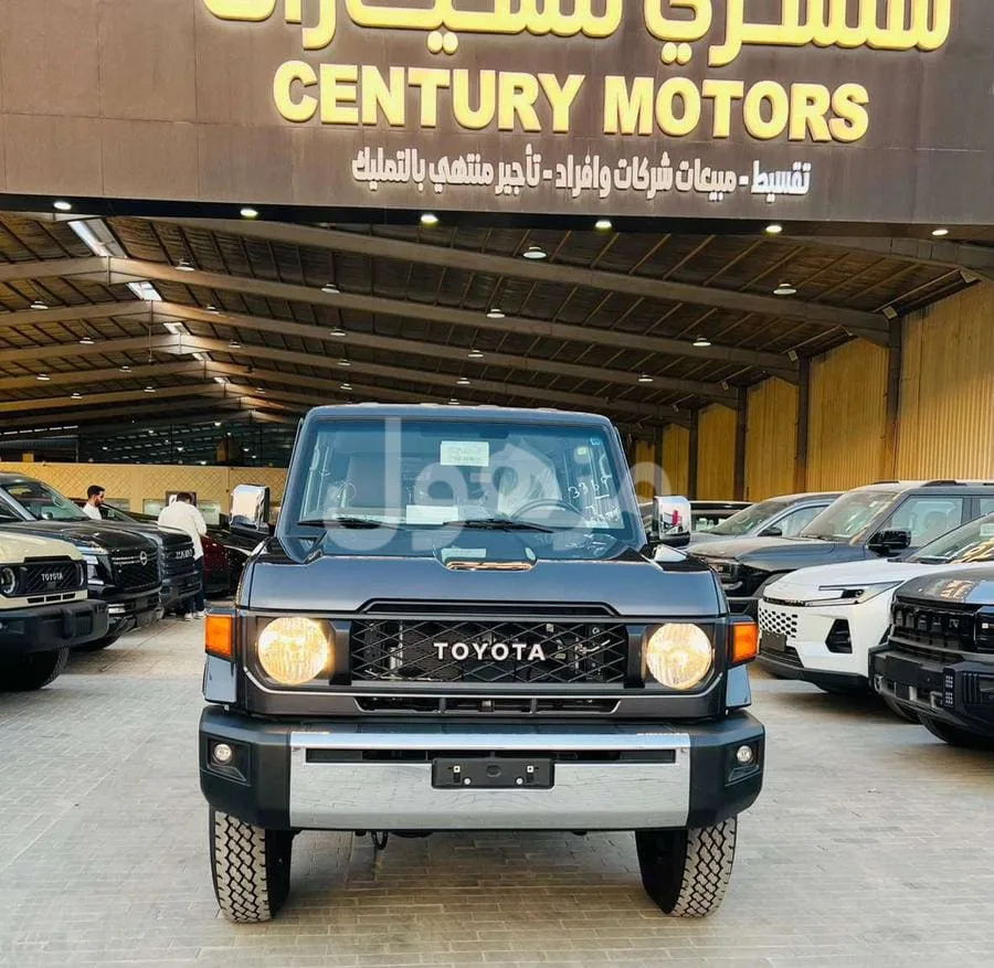 Toyota Land Cruiser 70 Series 2026, 5 Doors, Manual, Petrol - Riyadh