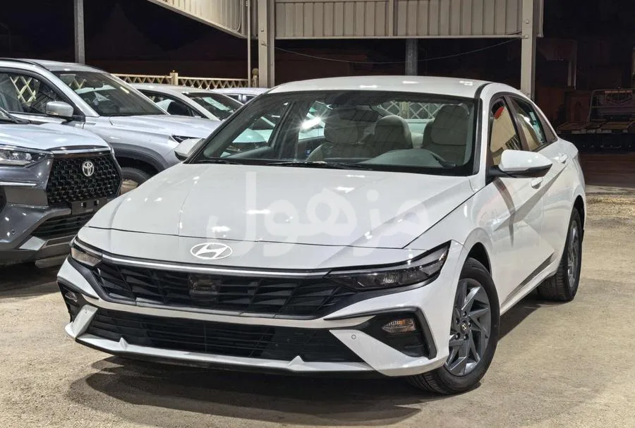 Hyundai Elantra Smart 2025, Automatic - Riyadh