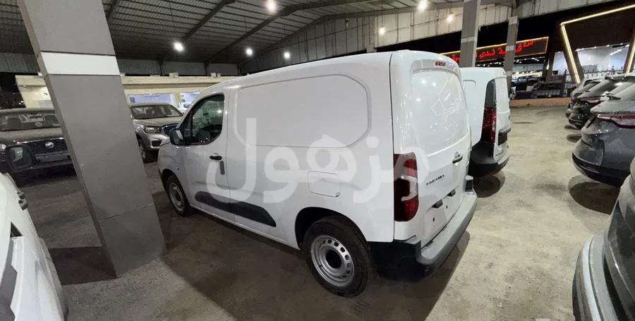 بيجو بارتنر 2025 ديزل قير عادي ضمان الوكيل - جدة