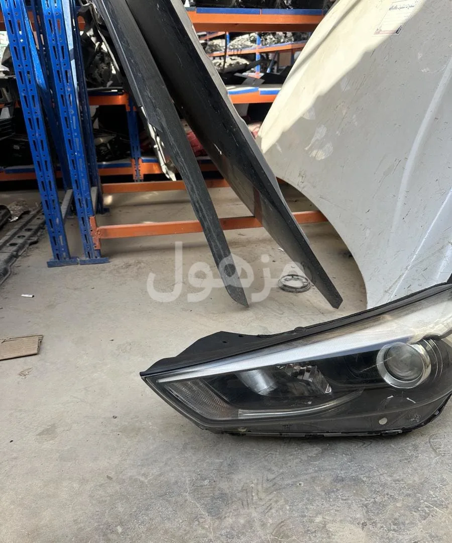 Left headlight for Tucson 2015-2016-2017-2018, original from the dealer.