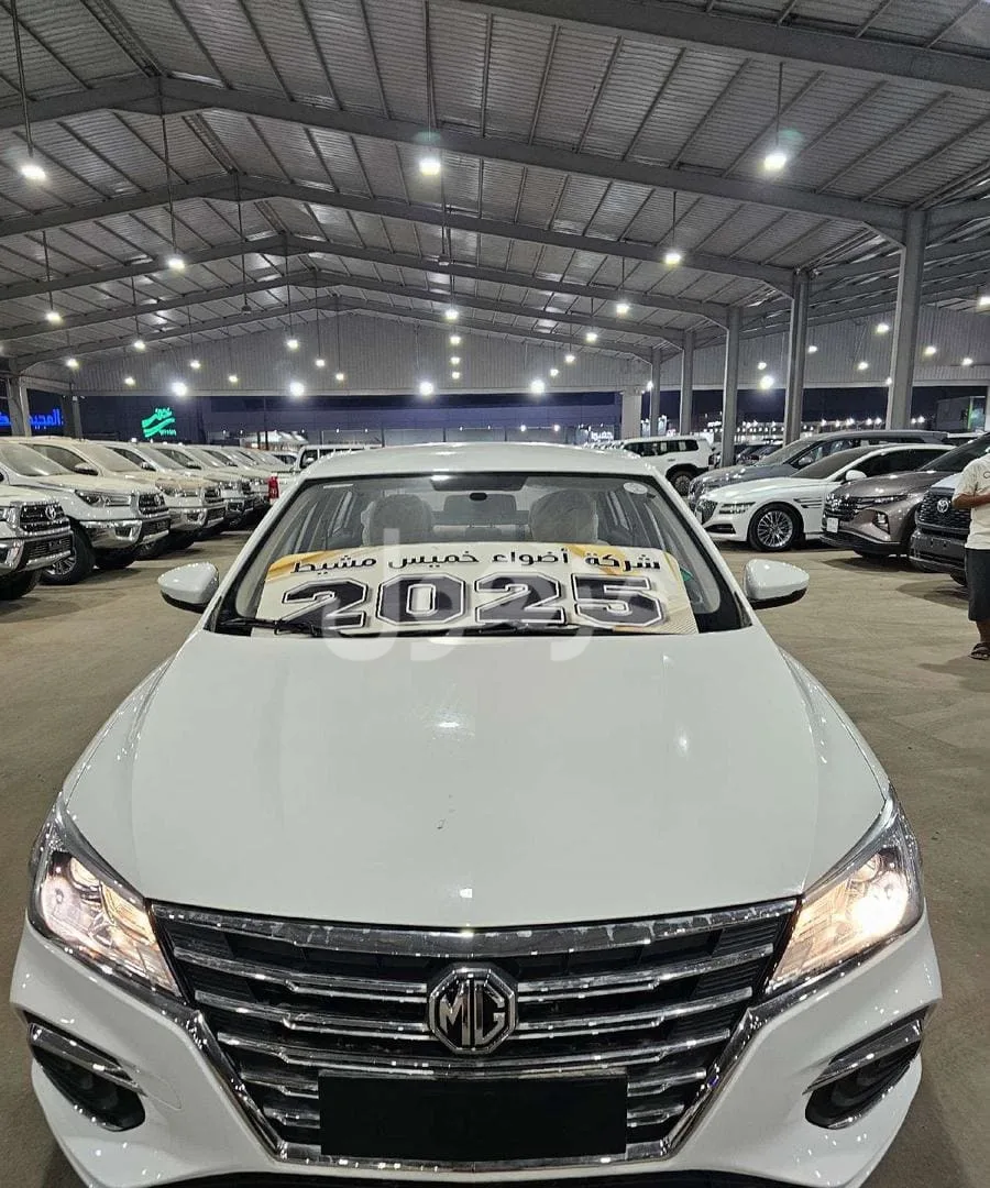 ام جي 5 استاندر 2025 كاش وتقسيط