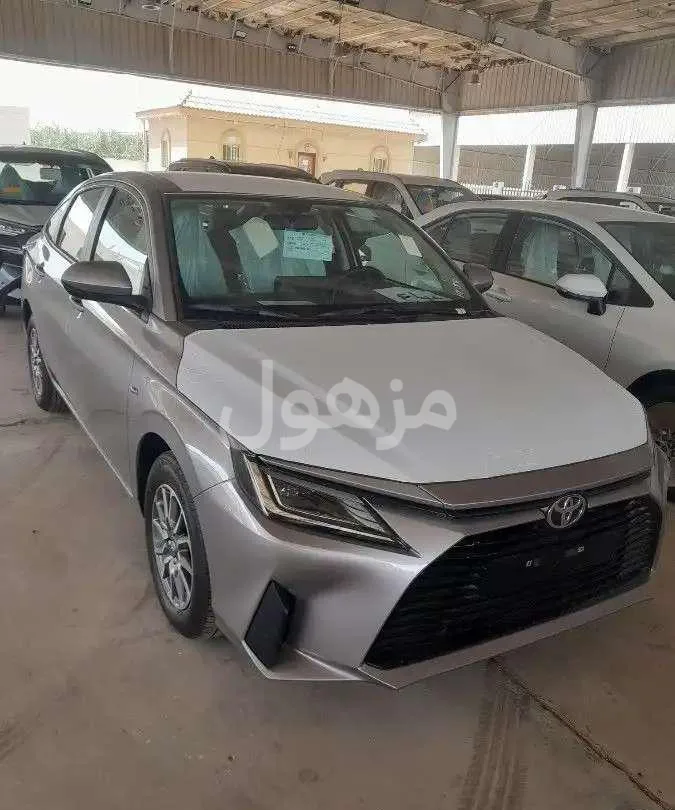 Toyota Yaris Y 2026 available, cash and instalments, white grey silver