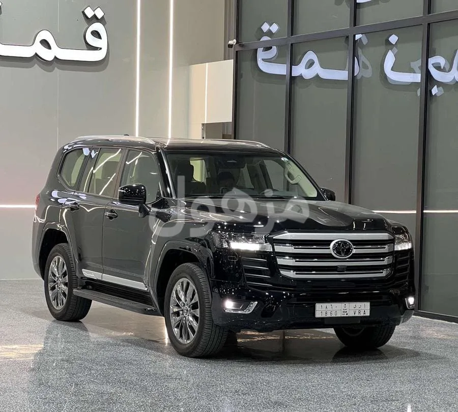 Toyota Land Cruiser GXR 2025, 4WD Diesel, 6,000 km - Riyadh