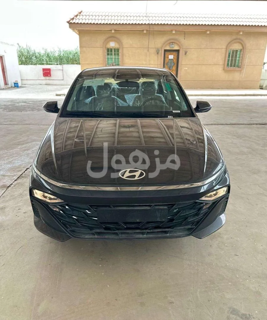 هيونداي اكسنت 2026 جديد ابيض ورمادي مكيف يدوي - الدمام