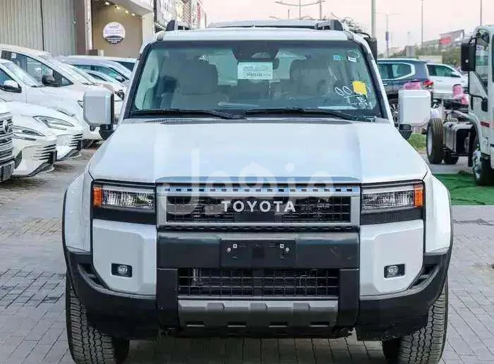 تويوتا برادو 2026 فل كامل فتحة سقف أوتوماتيك - الرياض