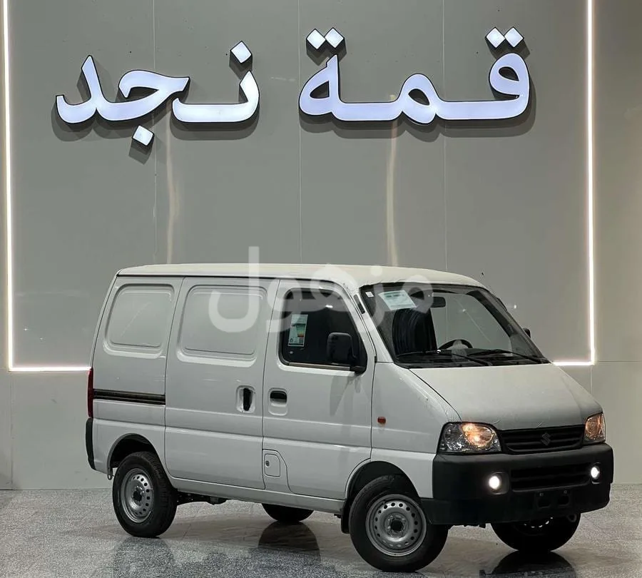Suzuki Every van, cargo bus, manual transmission, petrol, model 2026.